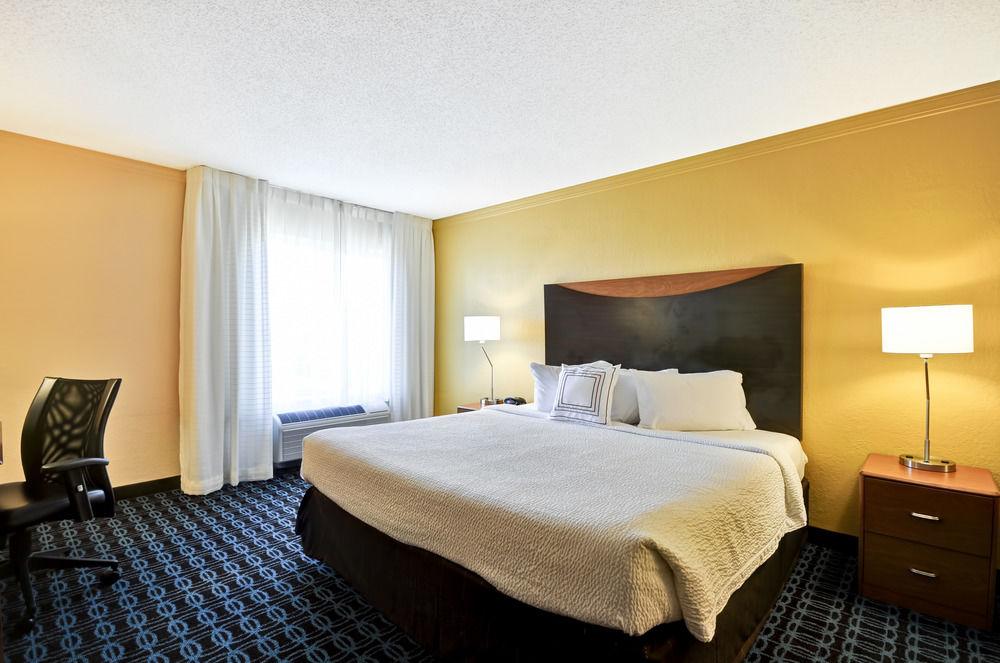 Fairfield Inn & Suites By Marriott Atlanta Vinings/Galleria Smyrna Bagian luar foto