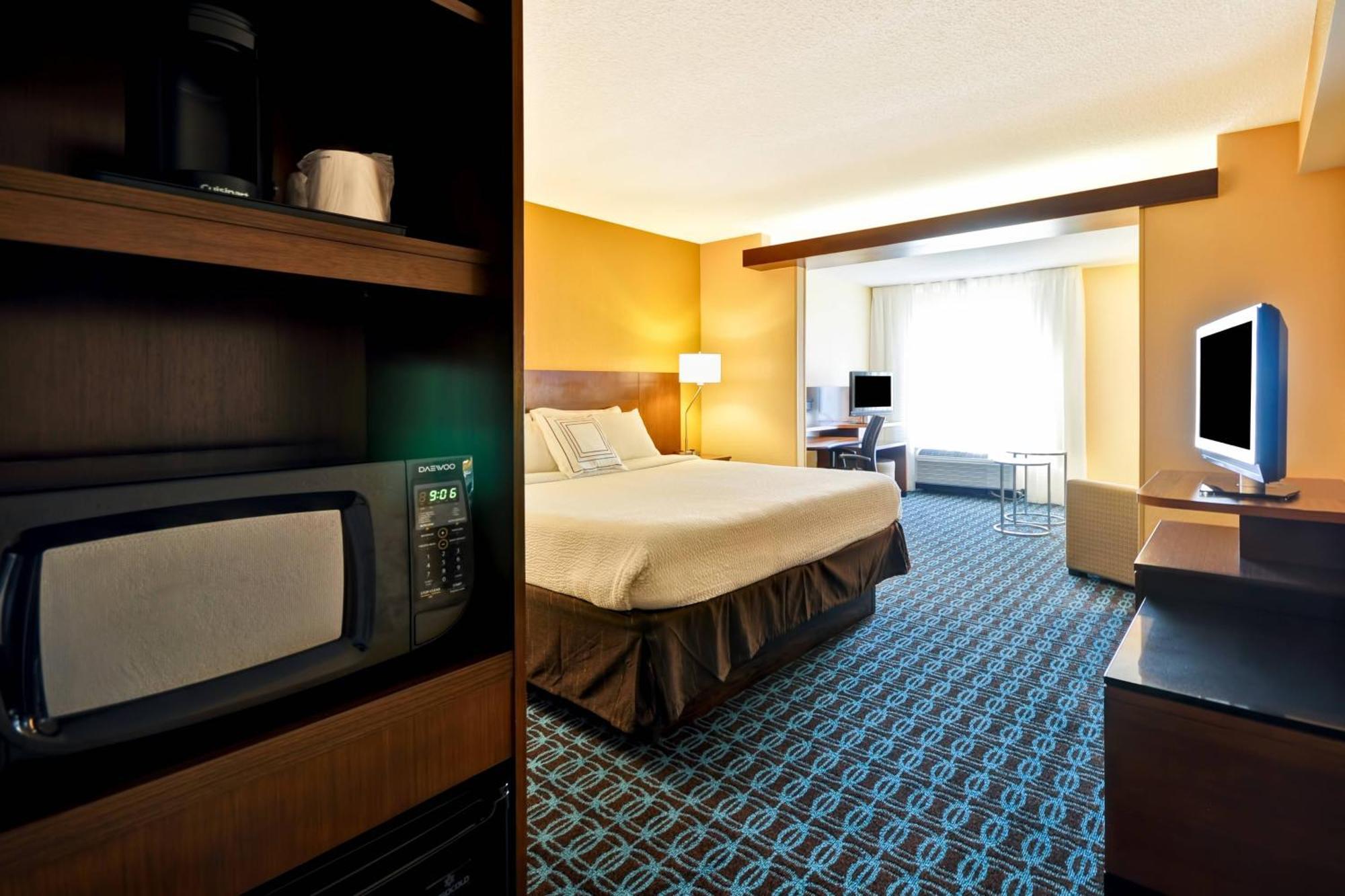 Fairfield Inn & Suites By Marriott Atlanta Vinings/Galleria Smyrna Bagian luar foto